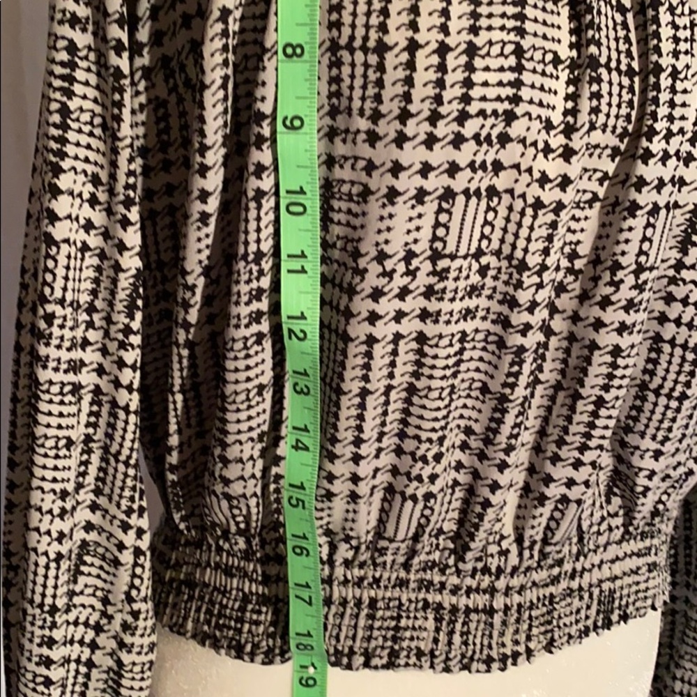 FOREVER 21 career blouse - Picture 5 of 6
